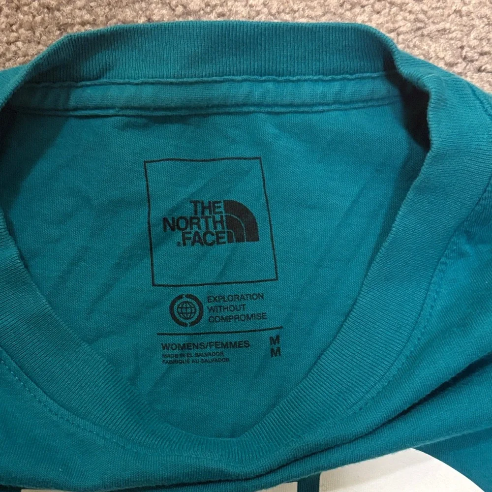 The North Face Women's Teal Short Sleeve Tee - Picture 3 of 4